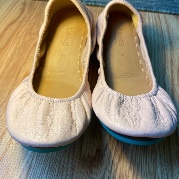 Size 9 Pink Tieks - Hardly Ever Worn - Picture 5 of 5